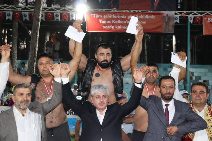 Kapışmalı Aba Güreşi Türkiye Şampiyonası'nın başpehlivanı Barış Güngör oldu G2