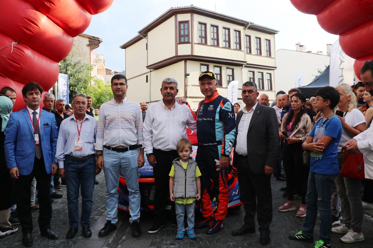 K&uuml;tahya'da d&uuml;zenlenen 100. Yıl Tırmanma Yarışı'nın start seremonisi yapıldı