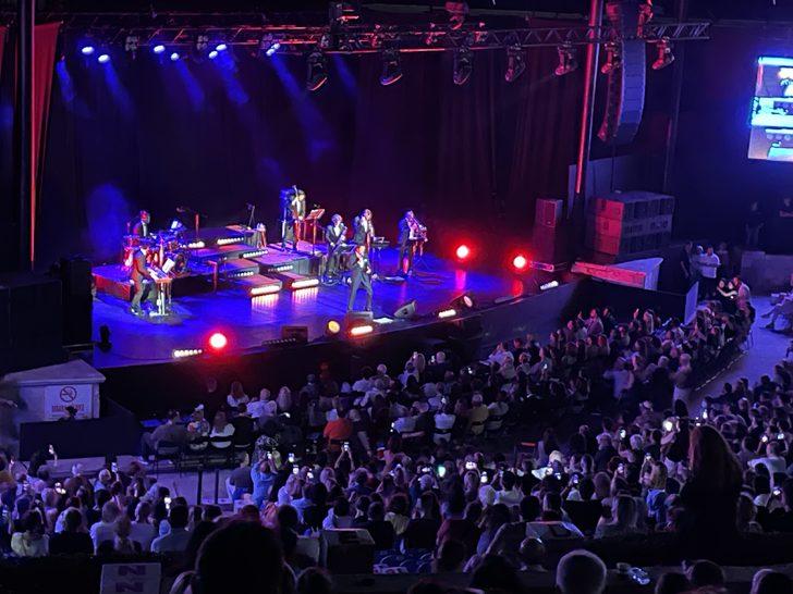 Fransız sanatçı Dany Brillant, İstanbul'da konser verdi G2