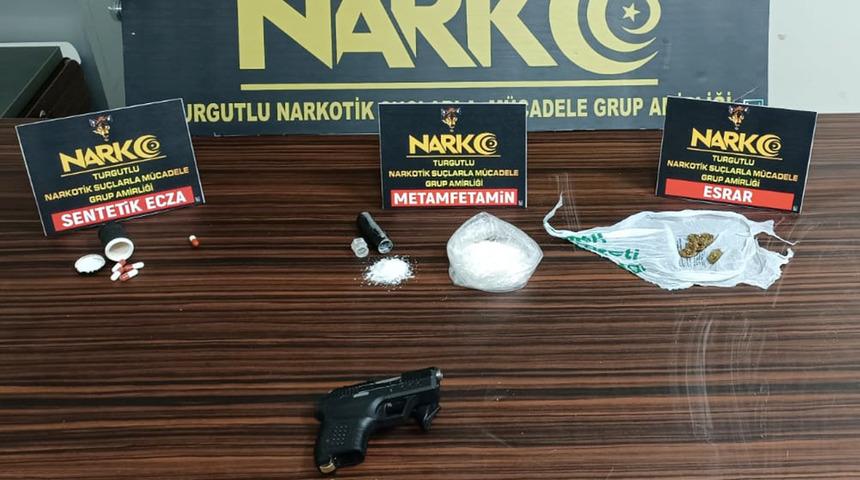 Manisa'da uyuşturucu operasyonunda 2 kişi tutuklandı