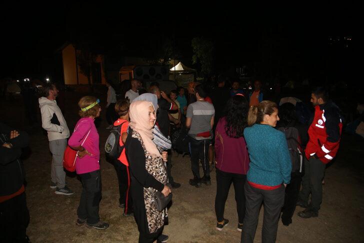 Valla Kanyonu'ndan tahliye edilen 10 kişi yakınlarının bulunduğu kamp alanına geldi G3