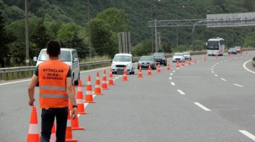 Ankara yönü ulaşıma kapatılan TEM'de yoğunluk