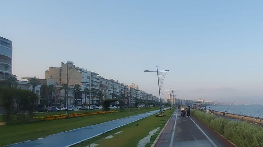 Son dakika | İzmir g&uuml;ne depremle uyandı! Kuşadası a&ccedil;ıklarında meydana geldi