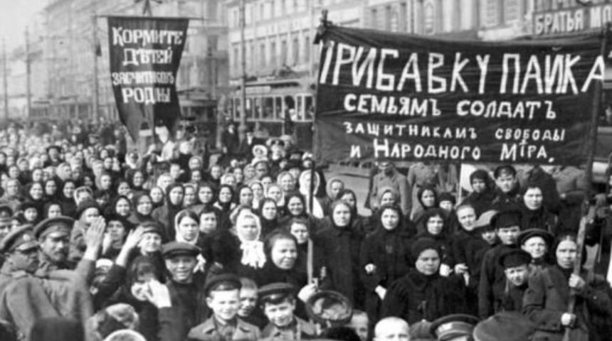 8 Mart D&uuml;nya Kadınlar G&uuml;n&uuml; mesajlarıyla sevdiklerinizi mutlu edin