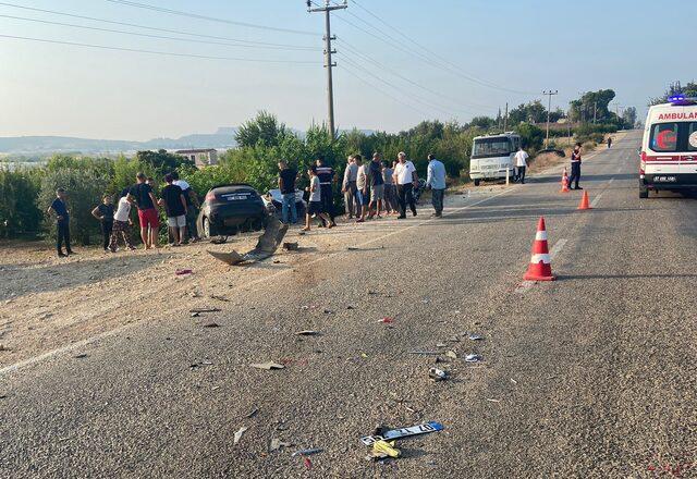 Antalya'da iki otomobilin çarpıştığı kazada 2 kişi yaralandı