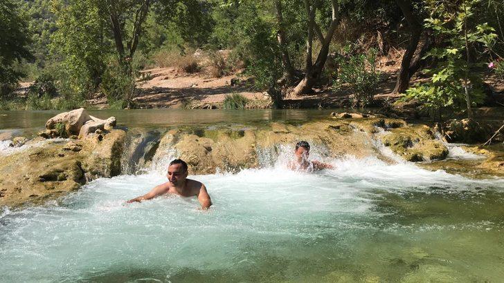 Antalya'da sıcaktan bunalanlar Kapuz Kanyonu'nda serinliyor G2