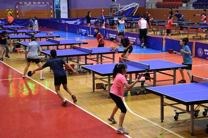Masa tenisinin küçük sporcuları Ordu'da geleceğe hazırlanıyor G3