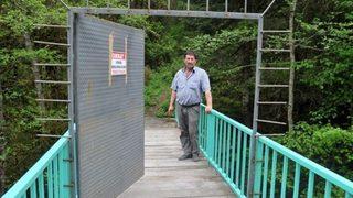 Anahtarı olmayan köprüden geçemez