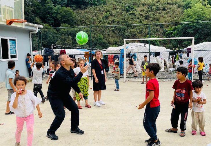 Ordu Valisi Sonel, mevsimlik tarım işçilerini ziyaret etti G5
