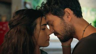 Zeytin Ağacı'nın Ada'sı Tuba Büyüküstün'ün ikizleri kocaman oldu! 