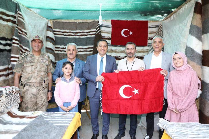 ​​​​​​"Kars 1. Altın Eller Geleneksel El Sanatları Festivali" sürüyor G3