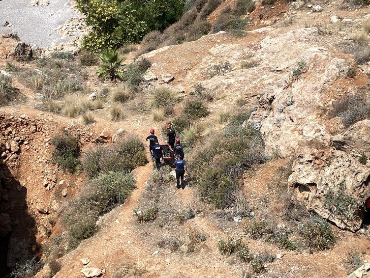Antalya'da kayıp olarak aranan genç, falezlerde ölü bulundu G1
