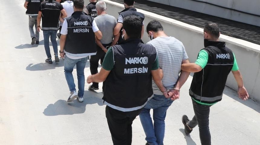 Mersin'de 310 kilogram uyuşturucu hap ele ge&ccedil;irilmesiyle ilgili 4 zanlı adliyede
