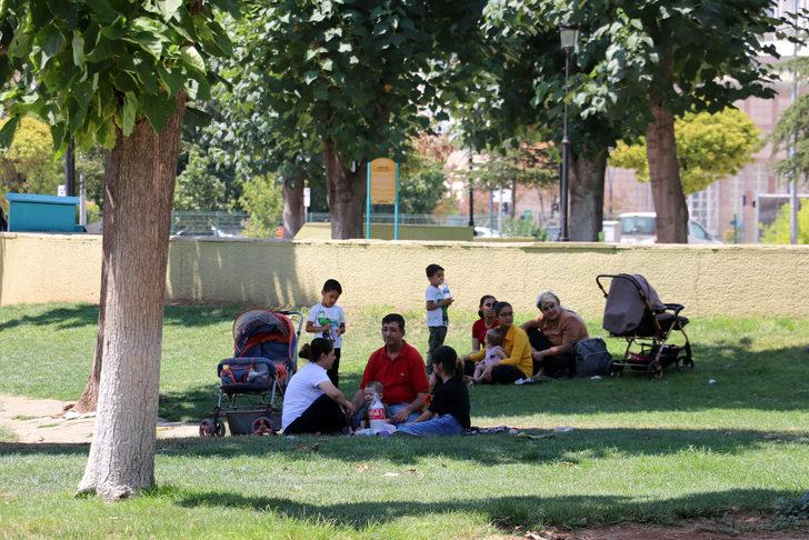 Gaziantep'te sıcak hava bunaltıyor G2
