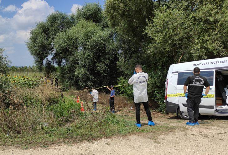 Çatalca'da tarlada erkek cesedi bulundu G2