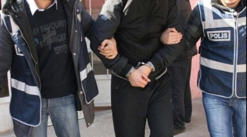 Seks tuzağı kurup şantaj yapan 2 zanlı gözaltında