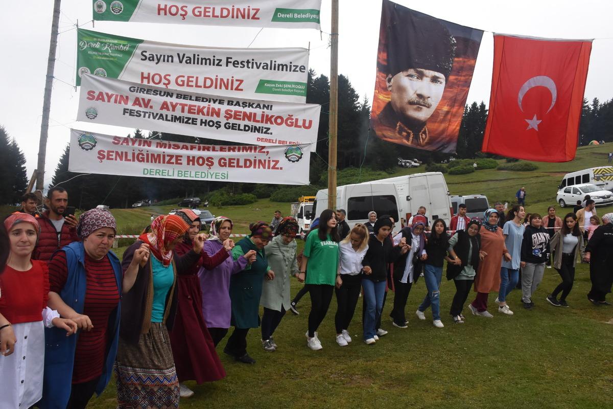 Giresun'da "30. Uluslararası Dereli K&uuml;mbet K&uuml;lt&uuml;r ve Sanat Festivali" d&uuml;zenlendi