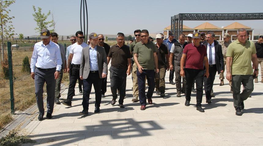 Tarım ve Orman Bakan Yardımcısı Tiryaki, Malazgirt'i ziyaret etti