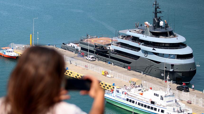 Özellikleri dudak uçuklattı! Rus oligarkın süper lüks yatı 'The Ragnar' Fethiye'ye geldi