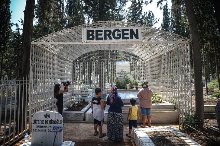 Şarkıcı Bergen, Mersin'deki mezarı başında anıldı G3