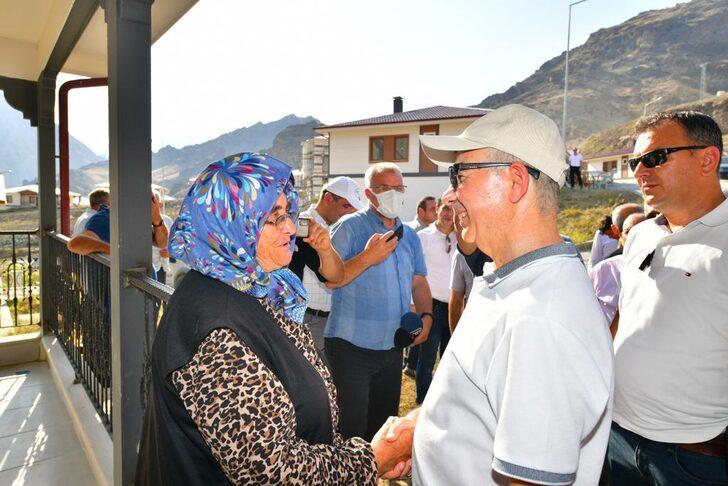 Yusufeli'nde İşhan köyünün yeni yerleşim yerine taşınma süreci başladı G5