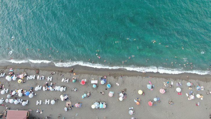 Düzce'de sıcaktan bunalanlar hafta sonu sahillerde yoğunluk oluşturdu G2
