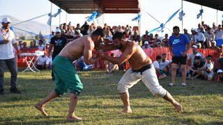 Geleneksel Erzurum Ovası Güreş Festivali'nde Rıza Yıldırım başpehlivan oldu