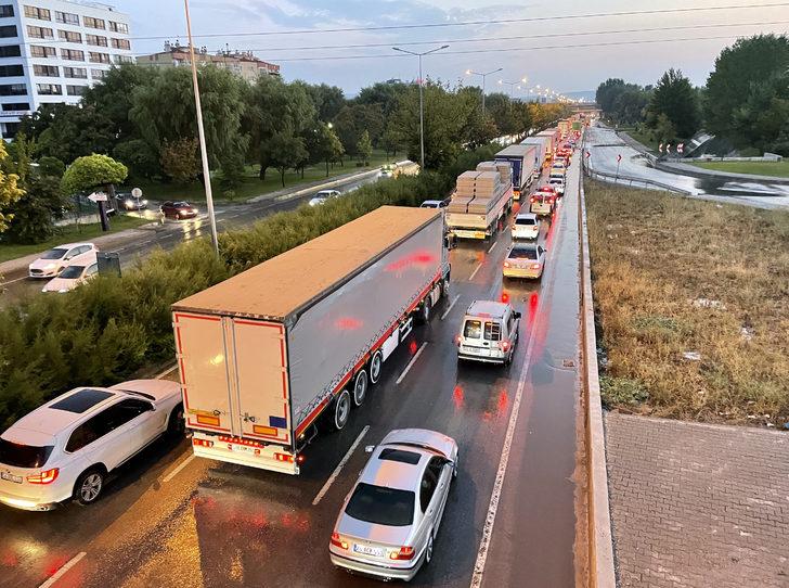 Eskişehir'de sağanak ve dolu etkili oldu G3