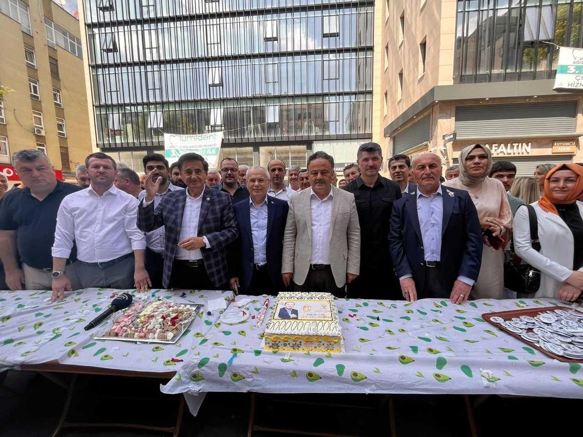 AK Parti'li Ceylan, Karab&uuml;k'te partisinin kuruluş yıl d&ouml;n&uuml;m&uuml; etkinliğinde konuştu: