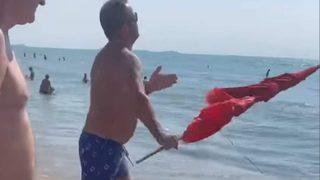 Arnavutluk'ta Türk bayrağına çirkin saldırı! Görüntüleri sosyal medyadan paylaştı