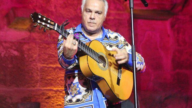 Grup Gipsy Kings ve baş solisti Nicolas Reyes, Aspendos Antik Tiyatrosu'nda sahne aldı