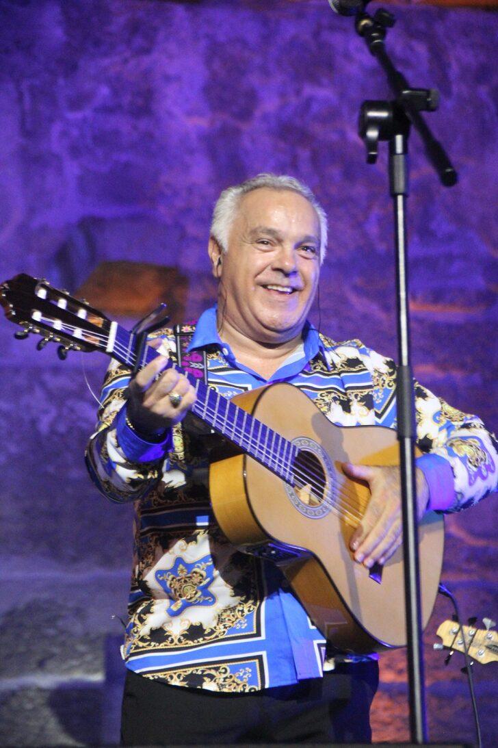 Grup Gipsy Kings ve baş solisti Nicolas Reyes, Aspendos Antik Tiyatrosu'nda sahne aldı G4