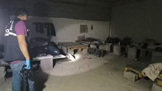 İşçilerin 'duş sırası' kavgası kanlı bitti! Mala ve bıçaklarla birbirlerine girdiler: 1'i ağır 6 yaralı