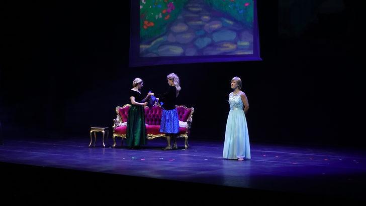 "Kalplerin Kraliçesi" müzikali Zorlu PSM'de sahnelendi G2