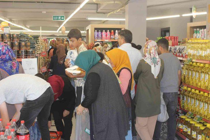 “BAZI ÜRÜNLERDE GÜZEL İNDİRİM VAR”