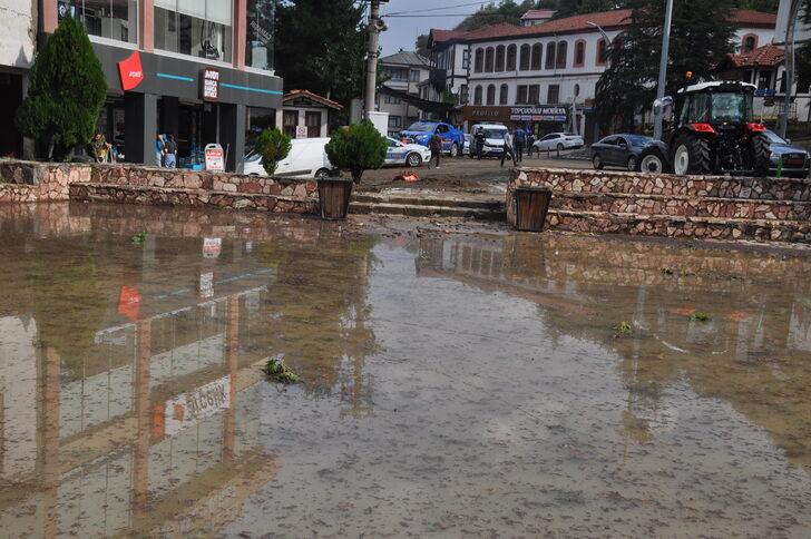 Mudurnu'da sel hasara neden oldu G5
