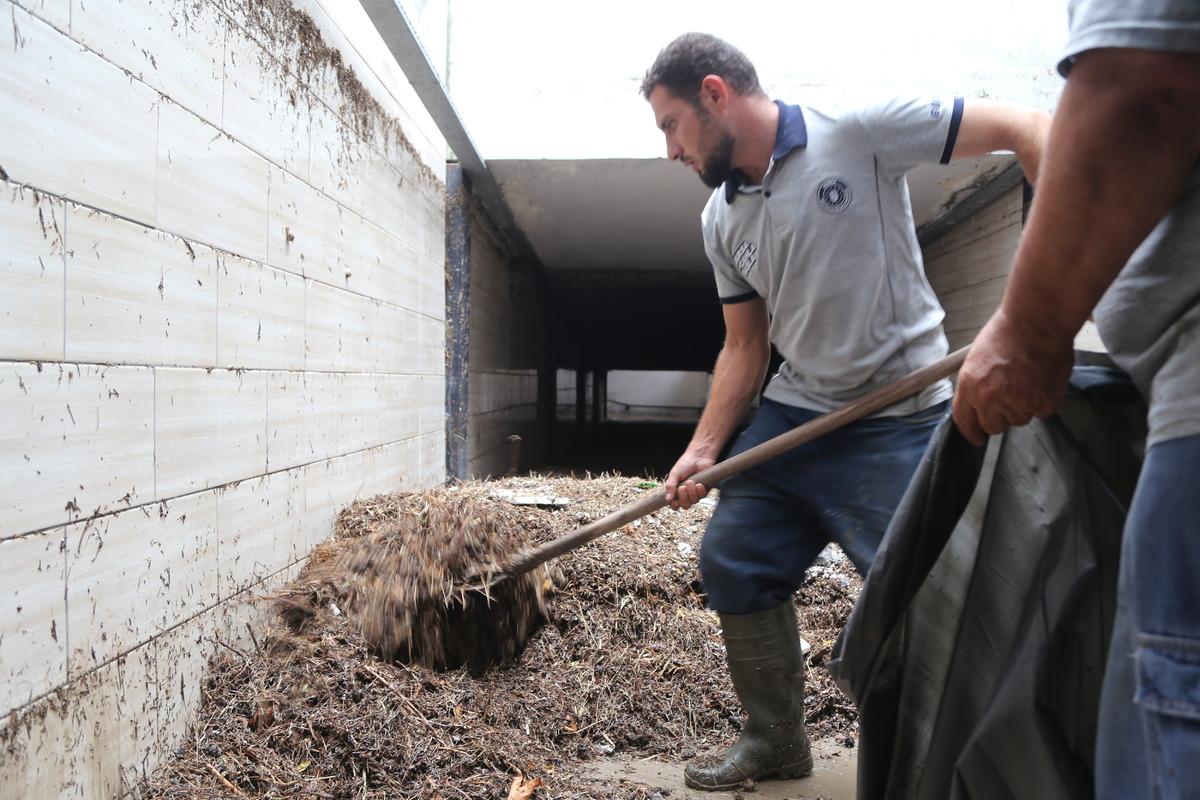 G&Uuml;NCELLEME - Bursa'da sağanak hayatı olumsuz etkiledi