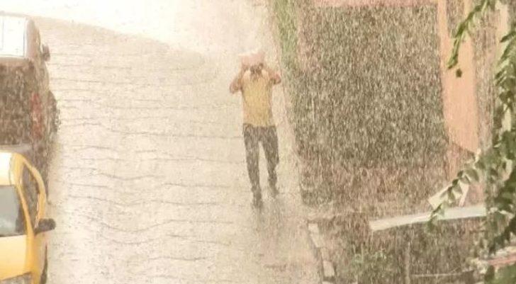 SON DAKİKA: İstanbul'da yollar göle döndü, birçok yeri su bastı! AFAD'tan sel ve hortum uyarısı geldi G2