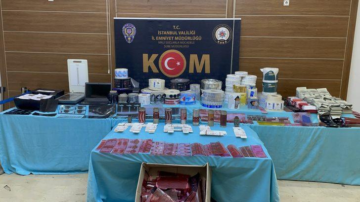 İstanbul'da sahte etiket ve bandrol üreten 2 zanlı yakalandı G1