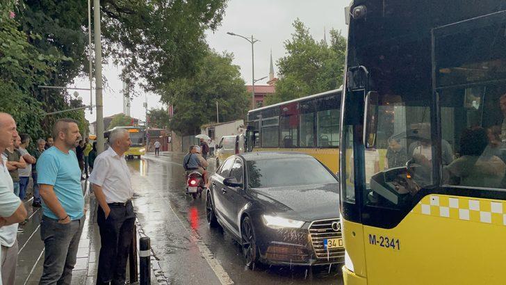 İstanbul'da sağanak su baskınlarına yol açtı G4