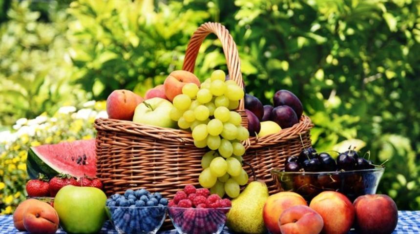 Yaz aylarında su oranı yüksek meyvelere dikkat!