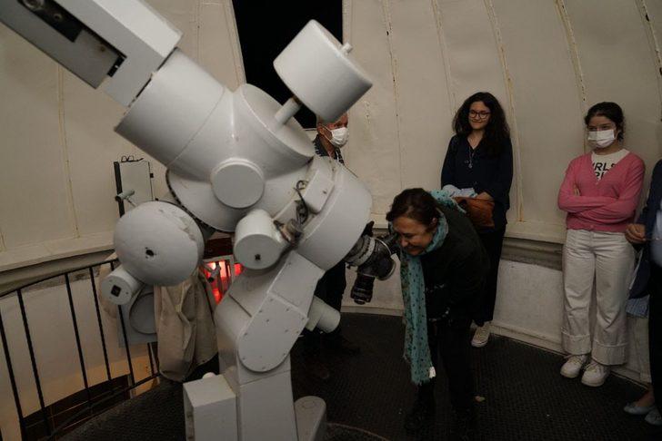 Astronomi meraklıları meteor yağmurunu izlemek için rasathanede buluştu G2