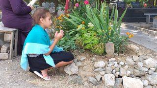 Adana'da ilik nakliyle yaşama tutunan Elif'ten, Bursa'daki donörünün mezarına ziyaret