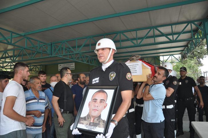 Mersin'de merdivenden düşen polis yaşamını yitirdi G5