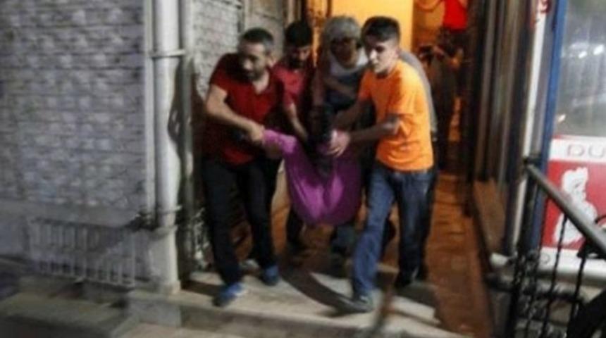 Gazi Mahallesi'nde polis müdahalesi: Evinin balkonunda vurulan Pınar Gemsiz hayatını kaybetti