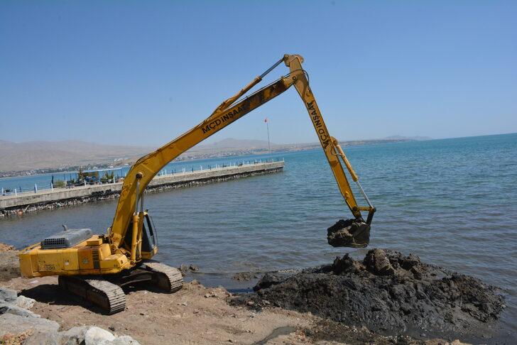Van Gölü'nde dip çamuru temizliği G5