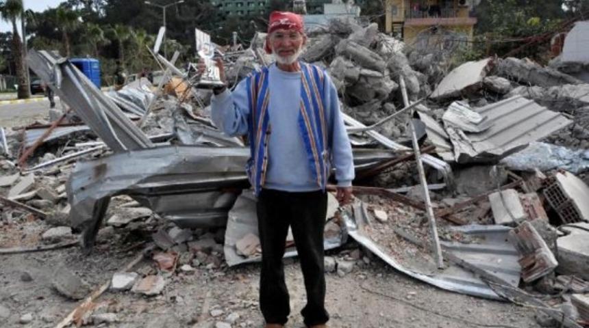 Akşam plaket verildi, sabah işyeri yıkıldı