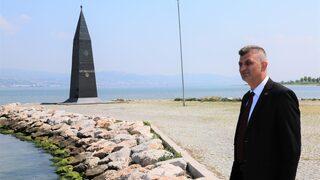 Asrın felaketini yaşayan Gölcük, depremin izlerini sildi