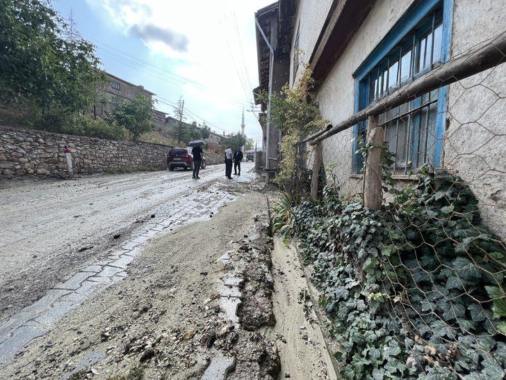 Kütahya'da sağanak bir köyde sele neden oldu G3