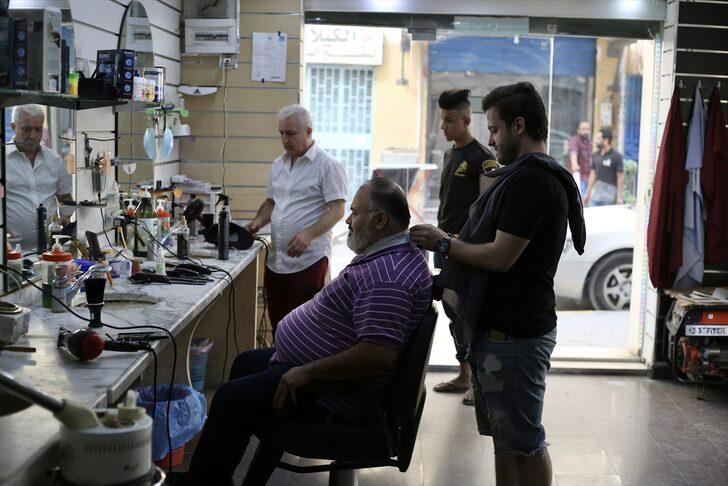 Defalarca konsolosluktan arayıp dönmesini istediler, roketler düşerken bile ayrılmadı! Bir ülke o berberi konuşuyor G5